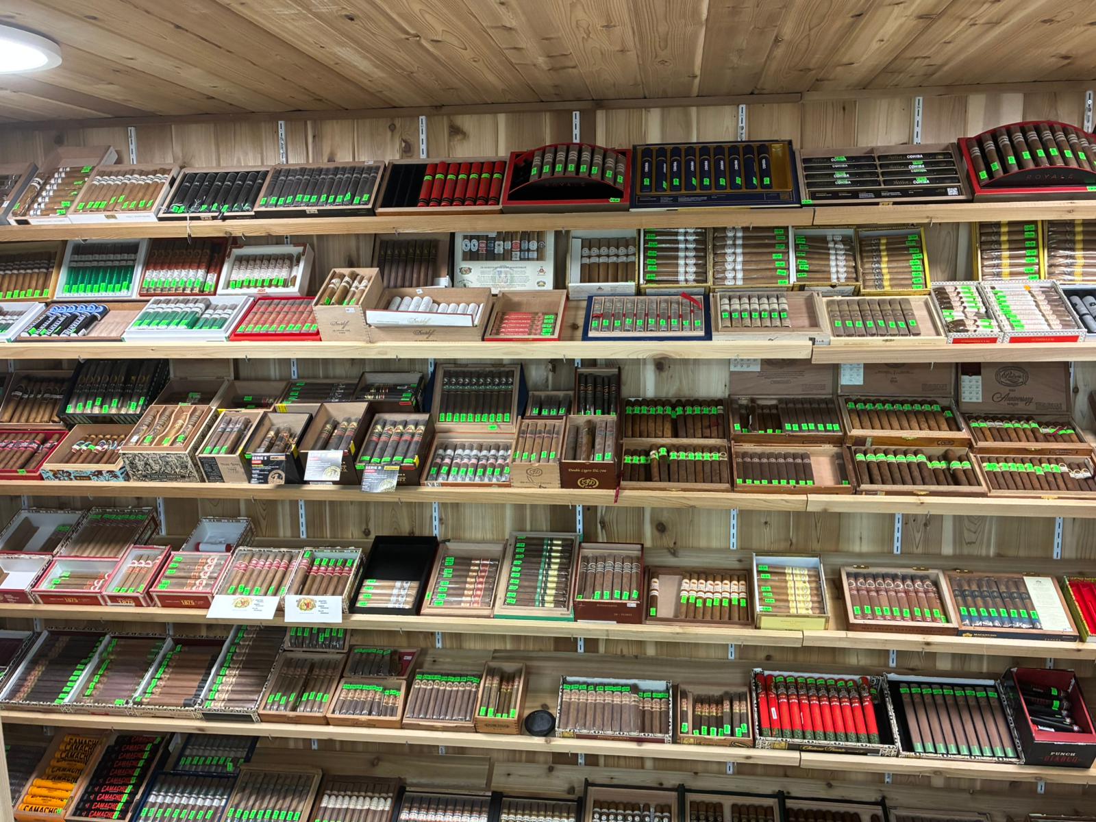 Primary Cigar Cartel By The Parks